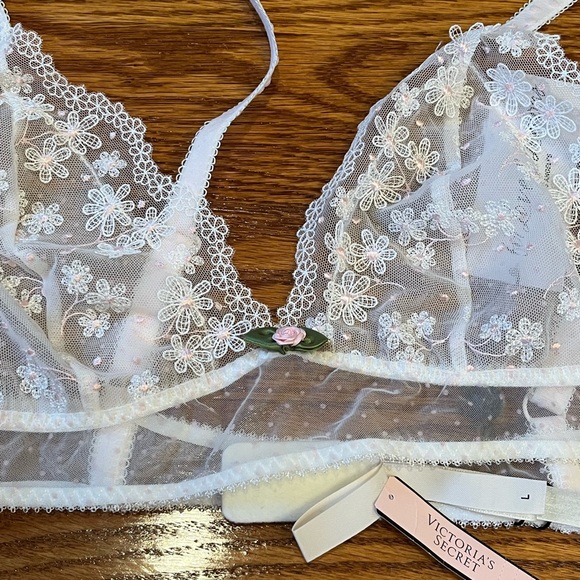 Bra - Picture 2 of 5